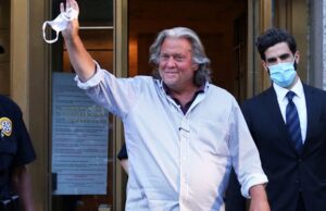 Suprema Corte dos EUA abre caminho para rejeição da condenação de Steve Bannon Steve Bannon deverá ter sua condenação rejeitada.