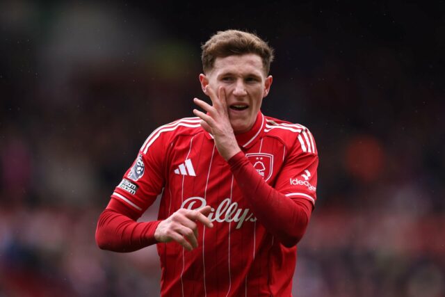 Surge uma nova atualização de Elliot Anderson que pode significar Surge uma nova atualização de Elliot Anderson que pode significar que ele não assina nem com o Man Utd nem com o Man City