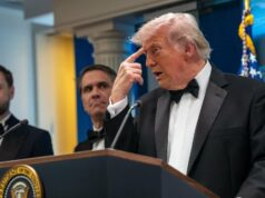 Suspeito de tiroteio em jantar de correspondente acusado de tentativa de assassinato de Trump Suspeito de tiroteio em jantar de correspondente acusado de tentativa de assassinato de Trump