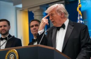 Suspeito de tiroteio em jantar de correspondente acusado de tentativa de assassinato de Trump Suspeito de tiroteio em jantar de correspondente acusado de tentativa de assassinato de Trump