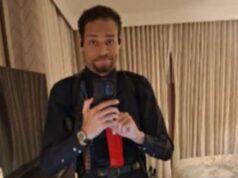 Suspeito tirou selfie em quarto de hotel antes de suposta tentativa de assassinato Fotografias de um processo judicial do Departamento de Justiça dos EUA mostrando o suposto atirador Cole Tomas Allen dentro de um quarto de hotel em Washington.