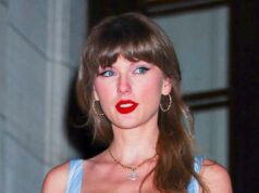Taylor Swift arrasa com bolsa Dior de US $ 9.500 em Nova York avistando papai Scott Taylor Swift arrasa com bolsa Dior de US $ 9.500 em Nova York avistando papai Scott