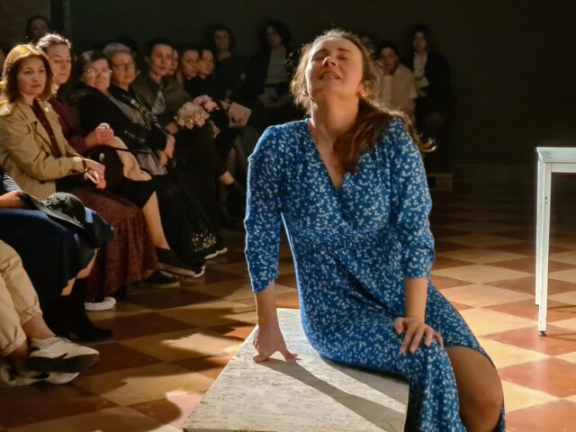 Teatro de veteranos da Ucrânia transforma feridas de guerra em catarse
