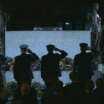 O serviço de madrugada do Currumbin Anzac Day.