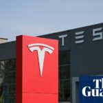 Tesla relata resultados financeiros mistos enquanto Musk direciona a montadora para IA e robôs