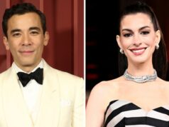 ‘The Devil Wears Prada 2’: Anne Hathaway e Conrad Ricamora brincam em fotos do set depois que seu papel de colega de quarto foi cortado da sequência 'The Devil Wears Prada 2': Anne Hathaway e Conrad Ricamora brincam em fotos do set depois que seu papel de colega de quarto foi cortado da sequência