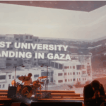 The Strokes encerra apresentação no Coachella com montagem de vídeo condenando os bombardeios dos EUA e de Israel no Irã e em Gaza