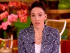 ‘The View’: Whitney Cummings adverte que Trump ‘poderia estar sendo pescado por qualquer pessoa com sotaque’ nas negociações com o Irã 'The View': Whitney Cummings adverte que Trump 'poderia estar sendo pescado por qualquer pessoa com sotaque' nas negociações com o Irã