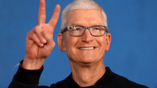 Tim Cook deixará o cargo de CEO da Apple e se tornará presidente executivo
