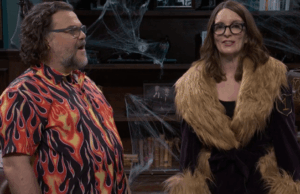 Tina Fey quebra o monólogo ‘SNL’ de Jack Black: ‘Você é o primeiro negro no Five-Timers Club’ Tina Fey quebra o monólogo 'SNL' de Jack Black: 'Você é o primeiro negro no Five-Timers Club'