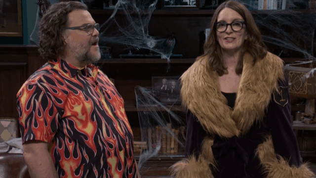 Tina Fey quebra o monólogo 'SNL' de Jack Black: 'Você é o primeiro negro no Five-Timers Club'
