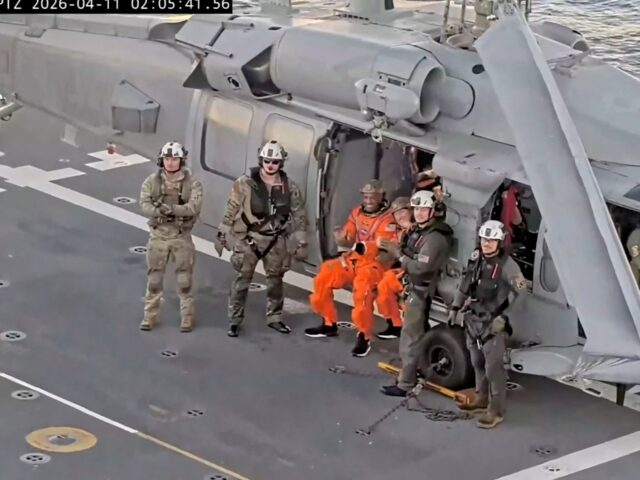 Título: Astronautas Artemis II viajam de volta à Terra após missão lunar
