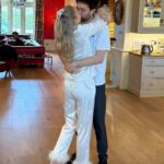 Todos os detalhes do luxuoso casamento de £ 250.000 em uma propriedade rural de Jack Whitehall e Roxy Horner foram agora revelados