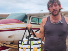 Tom comprou um avião para voar até o grande supermercado mais próximo Tom Forrest mora na pequena cidade de Wyndham, na região de Kimberly, na Austrália Ocidental.