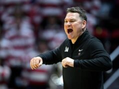 Tommy Lloyd rejeitou oferta incrível da UNC: relatório Head coach Tommy Lloyd of the Arizona Wildcats rejected North Carolina.