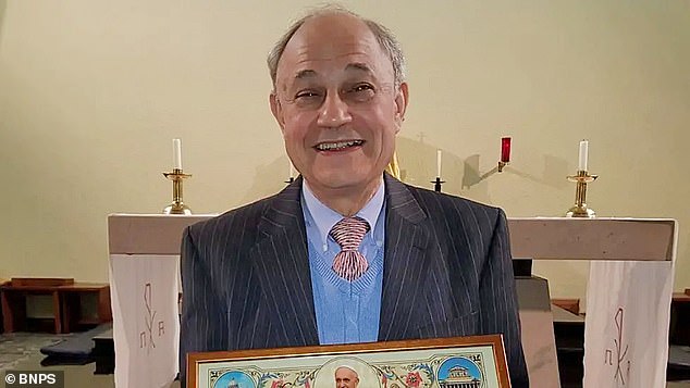 Trabalhador de caridade britânico, 78, foi morto pela carreata 'excessivamente Edgar Riches, 78 anos, morreu após ser atropelado pela carreata do presidente queniano numa faixa de pedestres em Nairóbi