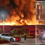 Trabalhador descontente acusado de provocar um grande incêndio em um armazém processou seu ex-empregador por perda de pagamento