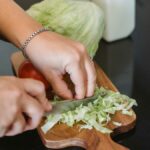 Traga precisão de chef para sua cozinha com este conjunto de facas japonesas de US$ 110