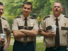 Trailer de ‘Super Troopers 3’: Broken Lizard se reúne para uma comédia atrevida repleta de perseguições em alta velocidade, um casamento que deu errado e muito mais Trailer de 'Super Troopers 3': Broken Lizard se reúne para uma comédia atrevida repleta de perseguições em alta velocidade, um casamento que deu errado e muito mais