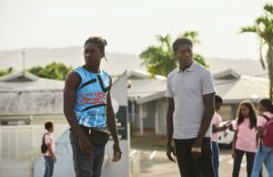 Transmita ou ignore: ‘Bandi’ no Netflix, onde um grande grupo de irmãos na Martinica tenta sobreviver após a morte súbita de sua mãe Transmita ou ignore: 'Bandi' no Netflix, onde um grande grupo de irmãos na Martinica tenta sobreviver após a morte súbita de sua mãe