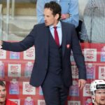 Treinador de hóquei no gelo demitido por usar certificado falso de vacina COVID-19 nas Olimpíadas de Inverno