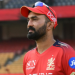 Treinar é entender os jogadores, diz o técnico de rebatidas do RCB, Dinesh Karthik