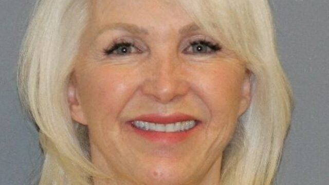 Tribunal dos EUA ordena nova sentença para funcionário do Colorado envolvido em esquema eleitoral
