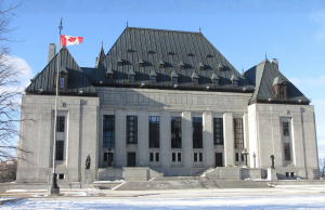 Tribunal superior do Canadá avalia caso de jogo online transfronteiriço em Ontário enquanto Loto-Québec se junta à luta Edifício da Suprema Corte do Canadá, Ottawa, Ontário, Canadá. Tribunal superior do Canadá avalia caso de jogo online transfronteiriço em Ontário enquanto Loto-Québec se junta à luta