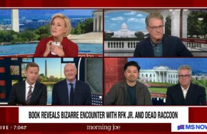 Tripulação de ‘Morning Joe’ enojada com o incidente com o guaxinim de RFK Jr.: ‘Profundamente indisposto’ | Vídeo O secretário de Defesa dos EUA, Pete Hegseth, fala durante uma entrevista coletiva no Pentágono em 2 de março de 2026. (Brendan Smialowski/AFP via Getty Images)