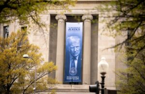 Trump DOJ analisa o ‘maior volume’ de casos de desnaturalização da história Trump DOJ analisa o 'maior volume' de casos de desnaturalização da história