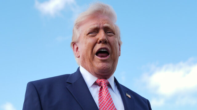 Trump ameaça o Irã em postagem cheia de palavrões nas redes sociais
