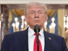 Trump ameaça prender jornalista por suposto vazamento de aviador desaparecido no Irã Trump ameaça prender jornalista por suposto vazamento de aviador desaparecido no Irã