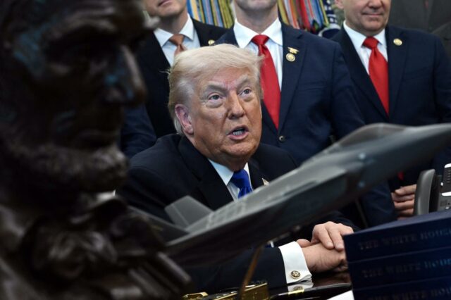 Trump aperta o cerco ao Irã – e convoca seu principal comandante para mostrar a Teerã que ele está falando sério
