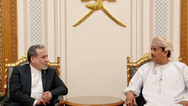 Trump cancela envio de enviados para negociações de paz no Irã
