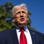 Donald Trump destruiu o 'fraco' Papa Leão em uma longa postagem no Truth Social no domingo, após semanas de críticas à Guerra do Irã por parte do pontífice nascido nos Estados Unidos