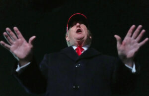 Trump critica o Papa Leão XIV, estendendo a rivalidade sobre a guerra do Irã com o primeiro pontífice americano Yahoo news home