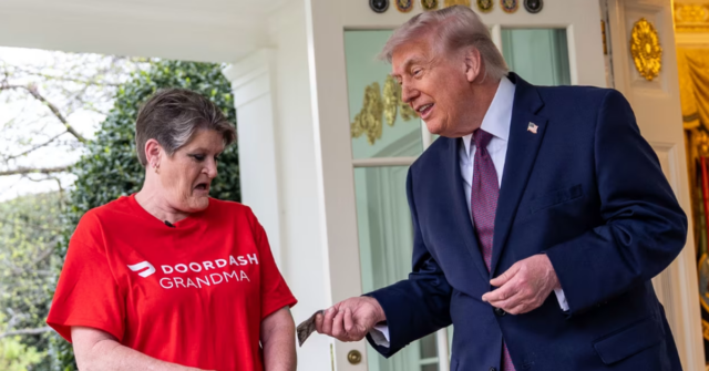 Trump dá US$ 140 ao motorista de entrega de comida por pedido do McDonald's
