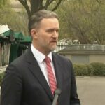 Trump desfere um golpe massivo nas principais exportações australianas com tarifa de 100 por cento