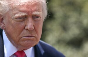 Trump diz que EUA apreenderam navio com bandeira do Irã tentando ultrapassar o bloqueio de Ormuz Trump diz que EUA apreenderam navio com bandeira do Irã tentando ultrapassar o bloqueio de Ormuz