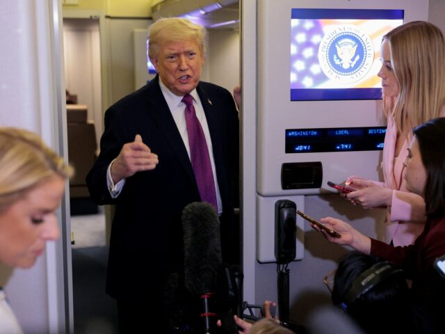 Trump diz que EUA 'começarão a lançar bombas novamente' se nenhum acordo com o Irã for alcançado
