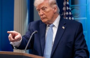 Trump diz que o povo iraniano está implorando para que ele ‘por favor, continue bombardeando’ Trump diz que o povo iraniano está implorando para que ele ‘por favor, continue bombardeando’