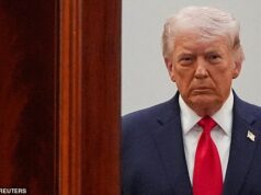 Trump diz que os civis iranianos querem que a América liberte o poder militar enquanto ameaça destruir “todas as centrais eléctricas” e não deixar pontes em pé O presidente Donald Trump comentou no domingo que o povo iraniano deseja que os EUA liberem seu poder militar sobre o país