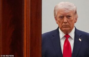 Trump diz que os civis iranianos querem que a América liberte o poder militar enquanto ameaça destruir “todas as centrais eléctricas” e não deixar pontes em pé O presidente Donald Trump comentou no domingo que o povo iraniano deseja que os EUA liberem seu poder militar sobre o país