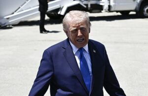Trump enfrenta três escolhas difíceis na guerra com o Irão depois de cancelar dramaticamente as negociações de paz e rejeitar a oferta de última hora… enquanto afirma que os oleodutos irão EXPLODIR em poucos dias Donald Trump tem três escolhas difíceis a ponderar no meio da guerra com o Irão e disse que os seus oleodutos explodirão dentro de cerca de três dias.