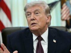 Trump explode ‘Estúpido!’ EUA sobre cidadania por direito de nascença depois que audiência na Suprema Corte explode na cara dele O presidente Donald Trump faz comentários durante um almoço bilateral com o primeiro-ministro da Noruega, Jonas Gahr Store, na sala do gabinete da Casa Branca em 24 de abril de 2025. (Crédito: Chip Somodevilla/Getty Images)