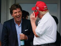 Tucker Carlson diz que está ‘atormentado’ por apoiar Trump: ‘Sinto muito’ Tucker Carlson diz que está ‘atormentado’ por apoiar Trump: ‘Sinto muito’