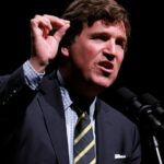 Tucker Carlson pede desculpas por ‘enganar pessoas’ sobre Donald Trump: Serei ‘atormentado por isso por muito tempo’