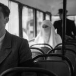 Uma nova versão de 'The Stranger' de Camus, de um estilista francês veterano, vai até o não dito