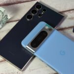 Google Pixel 9 Pro XL ao lado de um Motorola Razr+ 2024