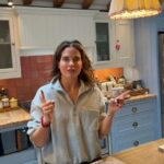 A cozinha é o coração da casa - e por isso não é surpresa que as pessoas esbanjem na hora de decorar - mas de acordo com um designer de interiores, algumas opções, incluindo bancadas de madeira (as de Binky Felstead estão na foto), serão um arrependimento